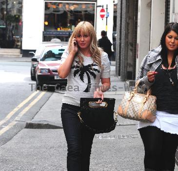 Chanelle Hayes
out and about in Manchester with a friend
Manchester, England.