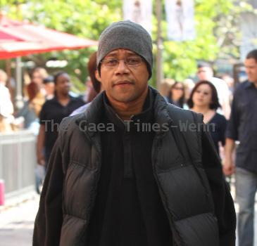 Cuba Gooding Jr out shopping at The Grove 
Hollywood, USA.