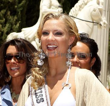 2009 Miss USA Kristen Dalton and The 2010 Miss USA Contestants Caesars Palace Garden Of The God's Pool Party at Caesars Palace Hotel and Casino - Arrivals Las Vegas.