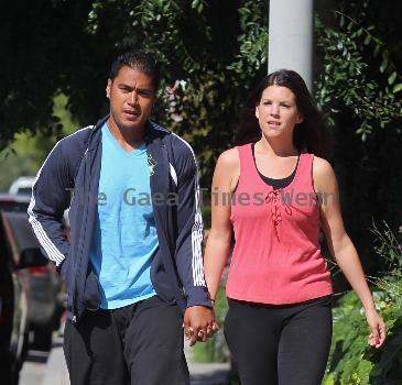 Sam Poueu and Stephanie Anderson
 contestants on 'The Biggest Loser' who found love while on the show, go for a morning workout 
Los Angeles, California.