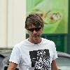 Richard Madeley 
is greeted by Kim Medcalf while out shopping in Golders Green.
London, England.