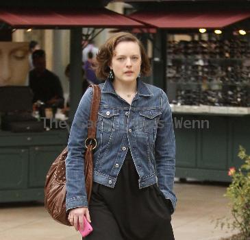 Elizabeth Moss shopping at the Grove in West Hollywood Los Angeles.