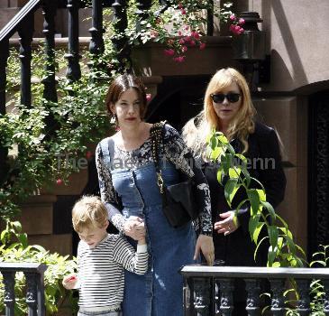 Liv Tyler 
leaves her Manhattan apartment along with her mother Bebe Buell and son Milo Langdon 
New York City, USA.