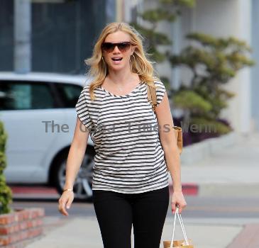 Amy Smart 
seen leaving the Diesel boutique in West Hollywood.
Los Angeles, California.