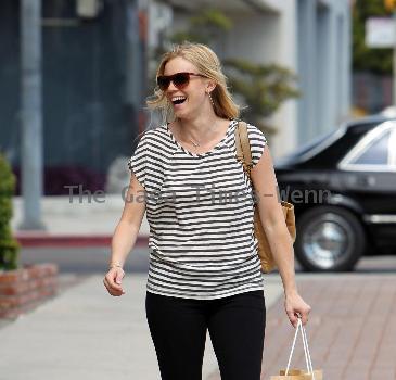 Amy Smart 
seen leaving the Diesel boutique in West Hollywood.
Los Angeles, California.