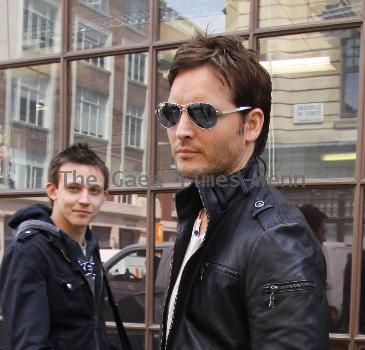 Peter Facinelli 
leaving the BBC Radio 1 studios
London, England.