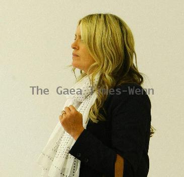 Tina Hobley 
goes shopping at Joseph in London
London, England.