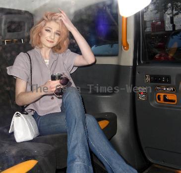 Girls Aloud singer, Nicola Roberts left her car parked at the Dorchester hotel and then hailed a black cab London.