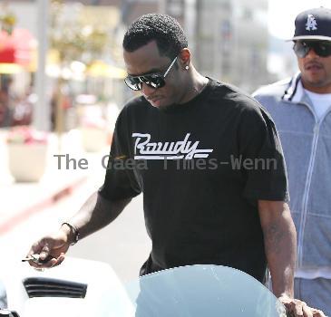 Sean Combs, aka Diddy, leaving after having lunch at Le Clafoutis restaurant on Sunset Strip in West Holllywood
Los Angeles, California.