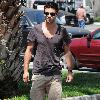 Dominic Cooper running errands in Hollywood
Los Angeles, California.