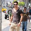 Dominic Cooper running errands in Hollywood
Los Angeles, California.