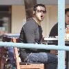 Jesse Metcalfe
leaving Poquito Mas, a Mexican taco stand, after eating lunch alone
Los Angeles, California.