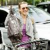 Amy Smart packs her car boot after doing some grocery shopping at Bristol Farms supermarket in Beverly Hills.Los Angeles, California.