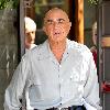 Robert Shapiro 
outside Pickford Lofts sober living facility
Los Angeles, California - 16.07.10
Mandatory Credit: Michael Wright/WENN.com



{O.J. SIMPSON}'s former lawyer {ROBERT SHAPIRO} has agreed to take over as {LINDSAY LOHAN}'s attorney and reveals the actress has accepted she has a substance abuse problem.
   Shapiro, who lost his son to a drug overdose, insisted Lohan check into his own treatment facility, Pickford Lofts, earlier this week (beg12Jul10) amid reports he had agreed to take on the Mean Girls star's legal affairs after her lawyer Shawn Holley Chapman quit the day after the troubled star was sentenced to 90 days in jail for violating probation on a 2007 DUI arrest.
  After visiting Lohan at the rehab facility on Friday (16Jul10), Shapiro released a statement to WENN, in which he said,