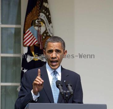 President Barack Obama remarks on the cap of the BP oil well in the Gulf of Mexico, in the Rose Garden of the White House.
Washington D.C., USA.