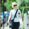 Fiona Phillips goes for a walk near her home after presenting GMTV this morning. London.