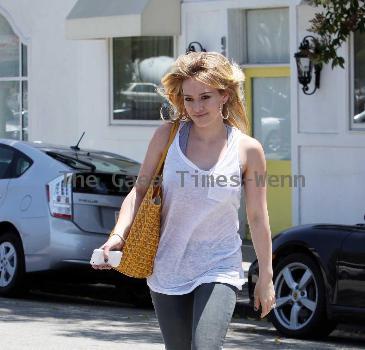 Hilary Duff departs Byron & Tracey Salon Los Angeles.