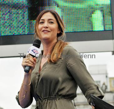 Lisa Snowdon 
unveils a big screen in Trafalgar Square to celebrate the start of a two-year countdown until the official launch of the London 2012 Olympic Games 
London, England.