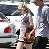 Dakota Fanning
is seen leaving the gym in Studio City with her dad.
Los Angeles, California.