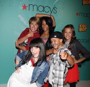 Harrison, Becca, Kyra, Dana and Valerie of KIDZ BOP 
pose at Macy's Herald Square.
New York City, USA.