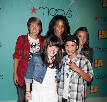 Harrison, Becca, Kyra, Dana and Valerie of KIDZ BOP 
pose at Macy's Herald Square.
New York City, USA.