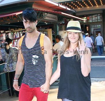 Lacey Schwimmer and her boyfriend
 leave the movie theatre at The Grove
Los Angeles, California.