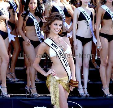 Stefania Fernandez, Miss Universe 2009-2010 Miss Universe contestant photo shoot at the 'Welcome to Las Vegas' sign on Las Vegas Boulevard Las Vegas.