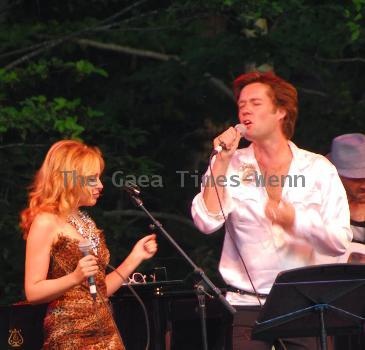 Kylie Minogue and Rufus Wainwright Kylie Minogue and Rufus Wainwright