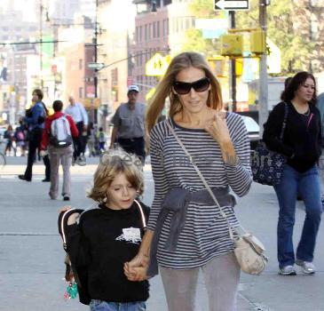 Sarah Jessica Parker
 walks with her son James Wilkie Broderick to school.
New York City, USA.