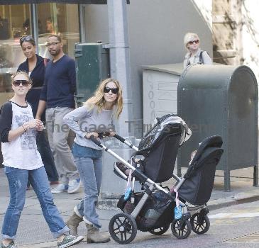 Sarah Jessica Parker takes her daughters Marion and Tabitha to a playground
New York City, USA.