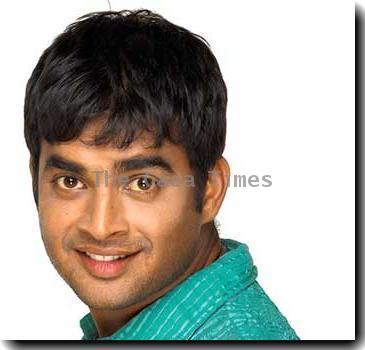 Madhavan Wears Knee Bandage Throughout 3 Idiots