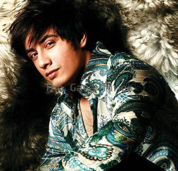 Aditya Chopra Signs Ali Zafar Alongside Imran And Katrina