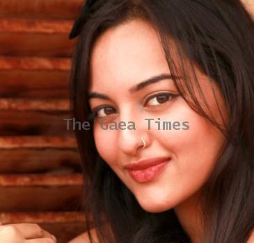 Sonakshi In The Replacement Game Against Katrina