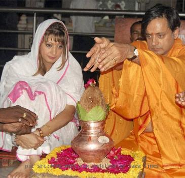 shashi tharoor