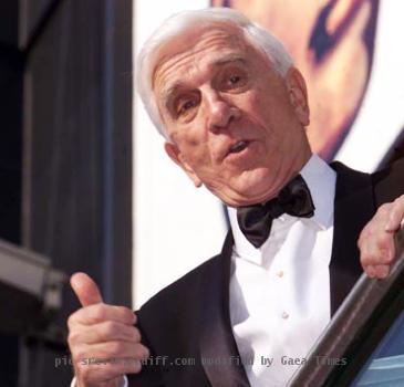 <b>Leslie Nielsen</b>