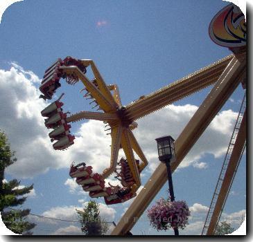 Hershey Parks The Claw ride.