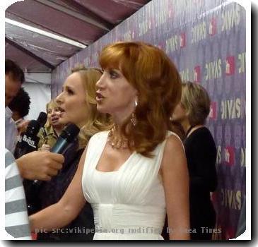 Kathy Griffin on the Red Carpet at Vh1 Divas 2009.