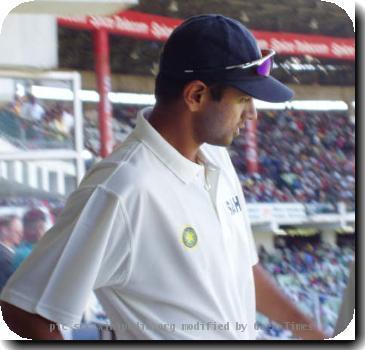 Rahul Dravid at the Bangalore test (7-Oct-2004) of the Australia v/s India series (Sep-Nov,2004).