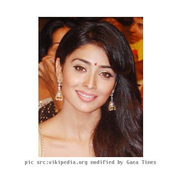 Shriya_Saran_2010_163272_O