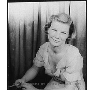 *Description Portrait of Barbara Bel Geddes.