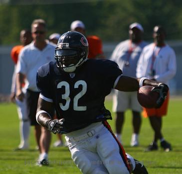 I took this picture of Cedric Benson on July 29, 2007 at the Chicago Bears 2007 Training Camp.