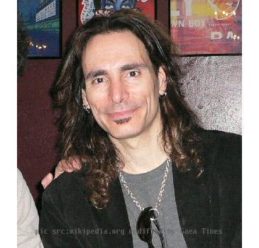 Steve Vai; photo by Mike R.