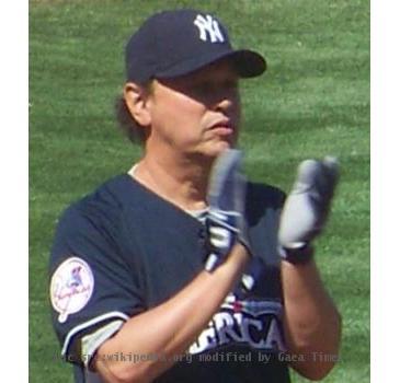 Crystal at the 2008 All Stars and Legends Softball game at Yankee Stadium