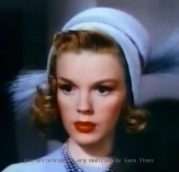 Cropped screenshot of Judy Garland from the film