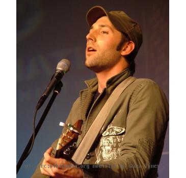 Mat Kearney in concert at an event called "Campus Harvest ".