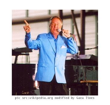 Neil Sedaka - July 2005