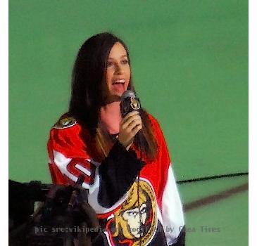 Alanis Morissette performing at the 2007 Stanley Cup playoffs