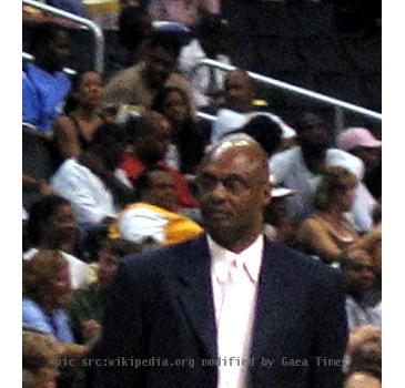 Joe Bryant coaching the Los Angeles Sparks, in a game against the San Antonio Silver Stars on July 3, 2006 at Staples Center.