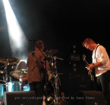 Them Crooked Vultures live op Lowlands 2009