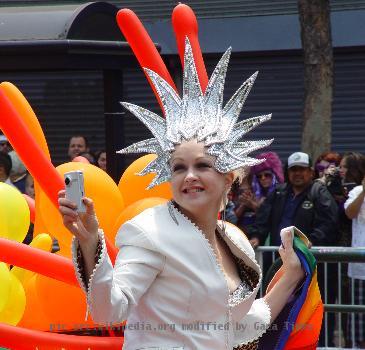 <b>Cindy Lauper at the 2008 Gay Parade</b>